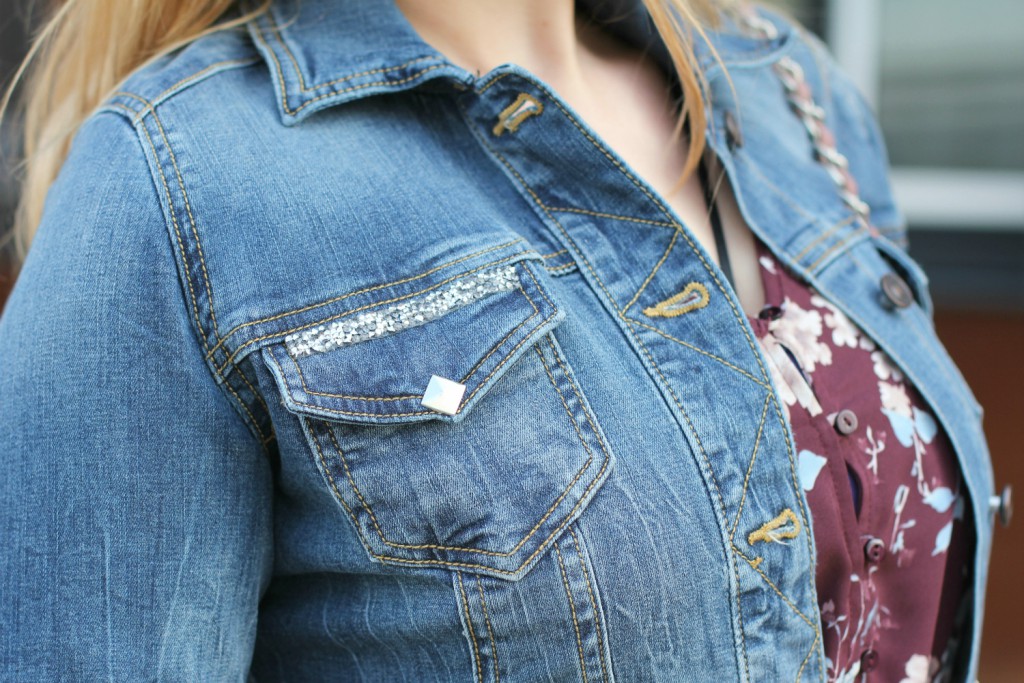 DIY Jeansjacke Denim Jacket Nieten Studs Fashionblogger Outfit