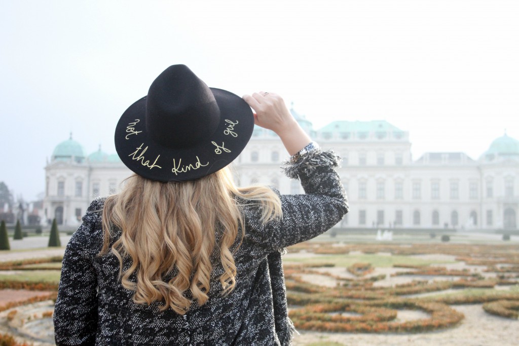 Blogger Outfit Hat Locken